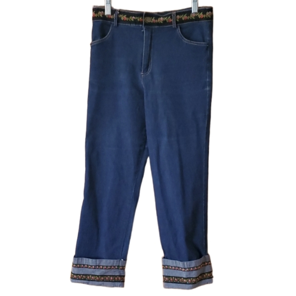 Harlow Womans Cropped Floral Embroidered Jeans Size 10